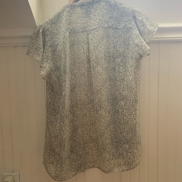 Black and cream blouse from H&M - Picture 3 of 5